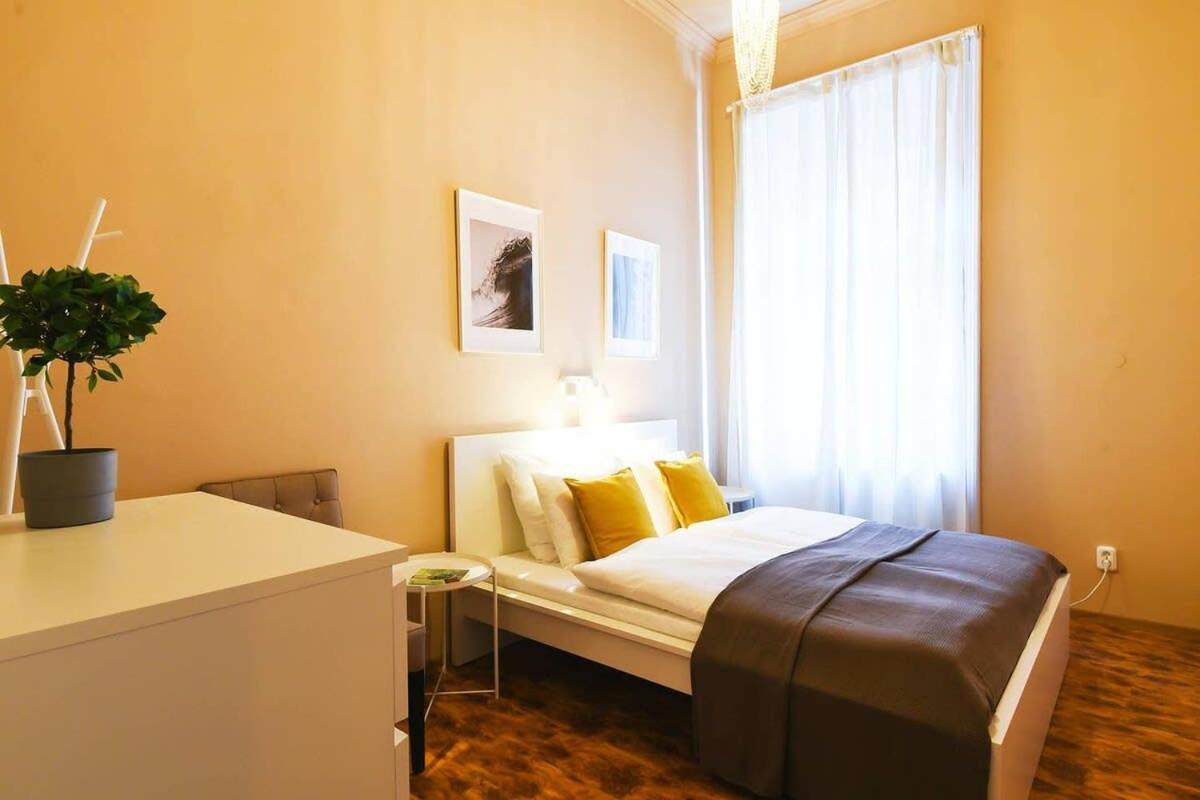 Very Central Very Spacious New Home Budapest Bagian luar foto