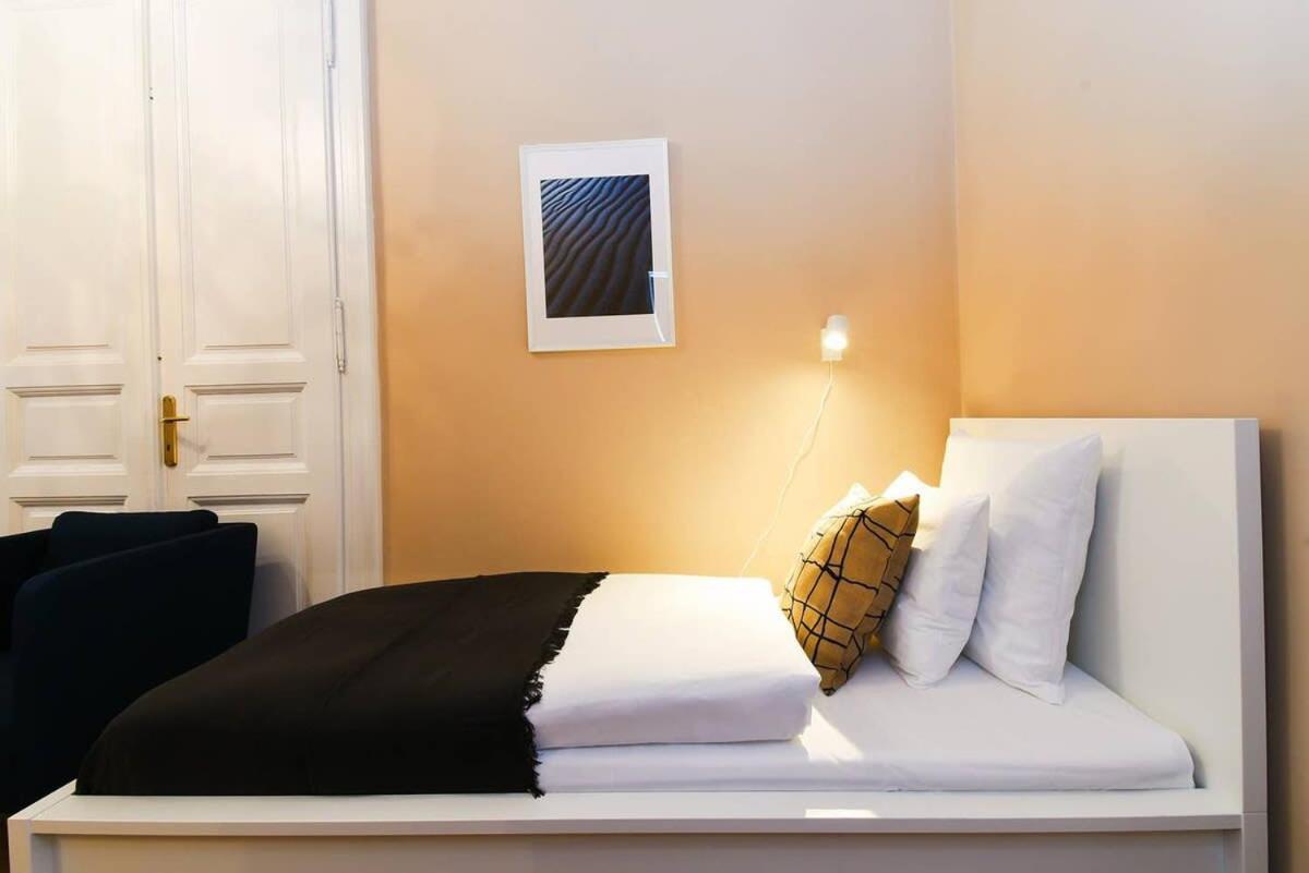 Very Central Very Spacious New Home Budapest Bagian luar foto